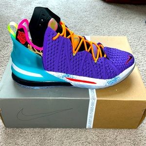 Lebron XVIII sneakers